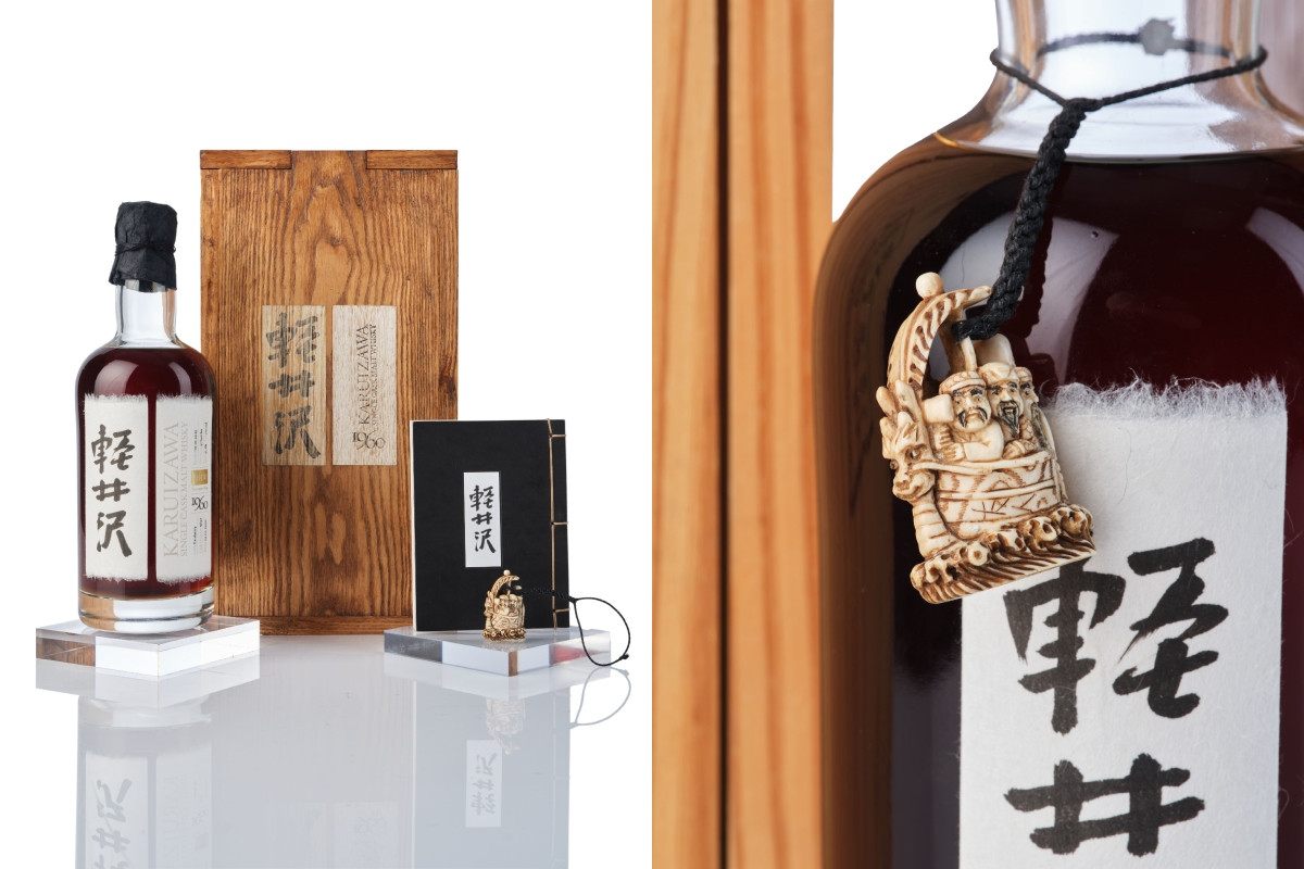 輕井澤52年1960單桶#5627每瓶瓶頸皆掛有古董根付，寶船版本尤被市場看重與追捧。（圖片提供：Bonhams）