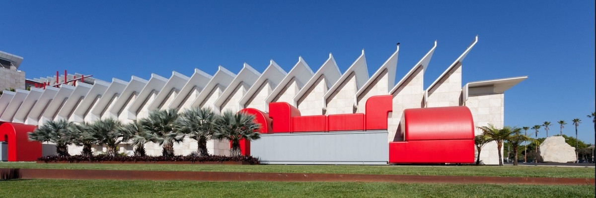 洛杉磯郡立美術館LACMA新館「David Geffen Galleries」揭幕！274公尺混凝土巨獸降落LA