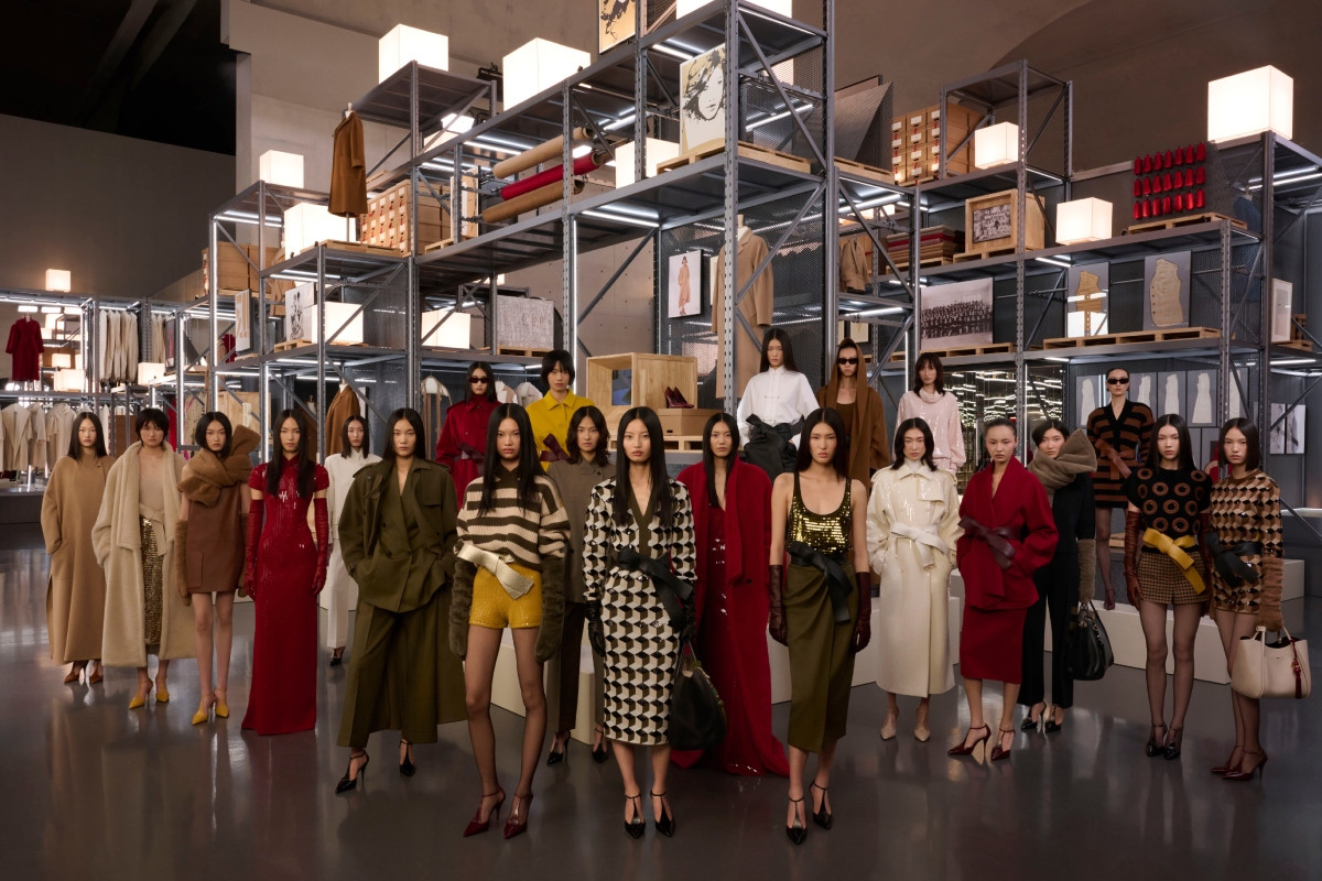 Max Mara 2027度假系列大秀為品牌75週年展覽《The Max!》揭開序幕。（圖片提供：Max Mara／攝影：Jason Schmidt）