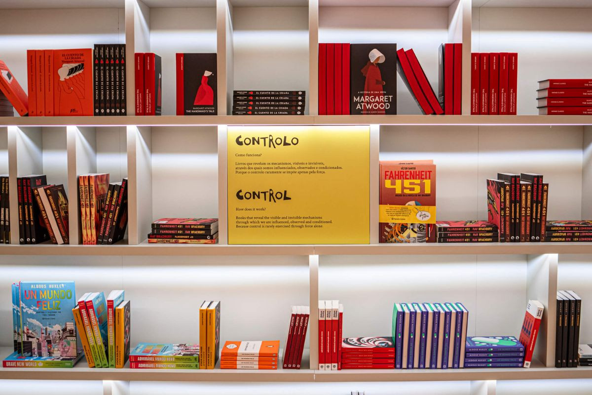 Control（控制）書架。（圖片來源：Livraria Lello）