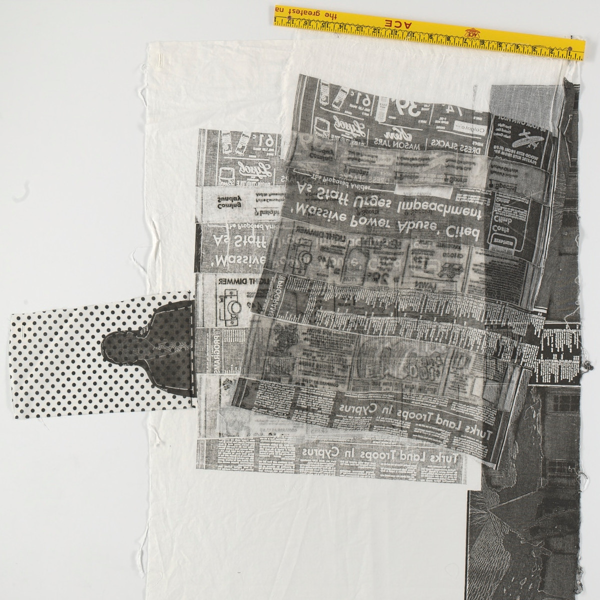 紡織版畫系列《機場套裝》作品〈Sheephead〉。（圖片提供：TAO ART © Robert Rauschenberg Foundation／攝影：James Nelson）