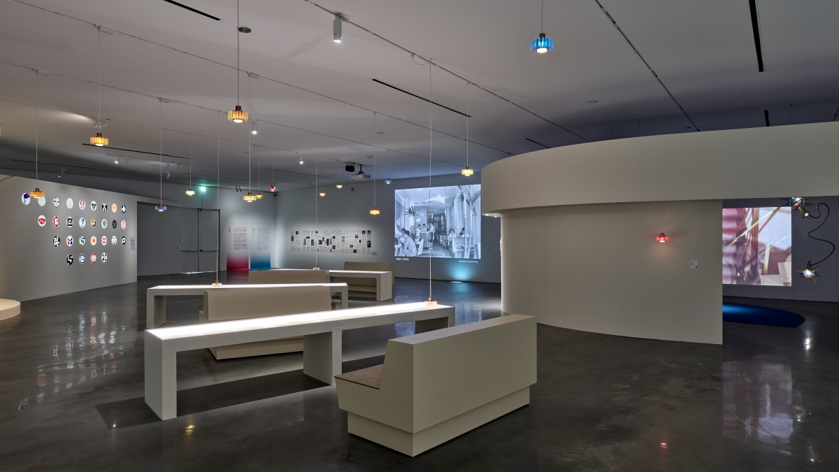 「搖擺阿哥哥－時代跨域者王水河」展覽現場。（攝影：Studio Millspace、圖片提供：臺中市立美術館）