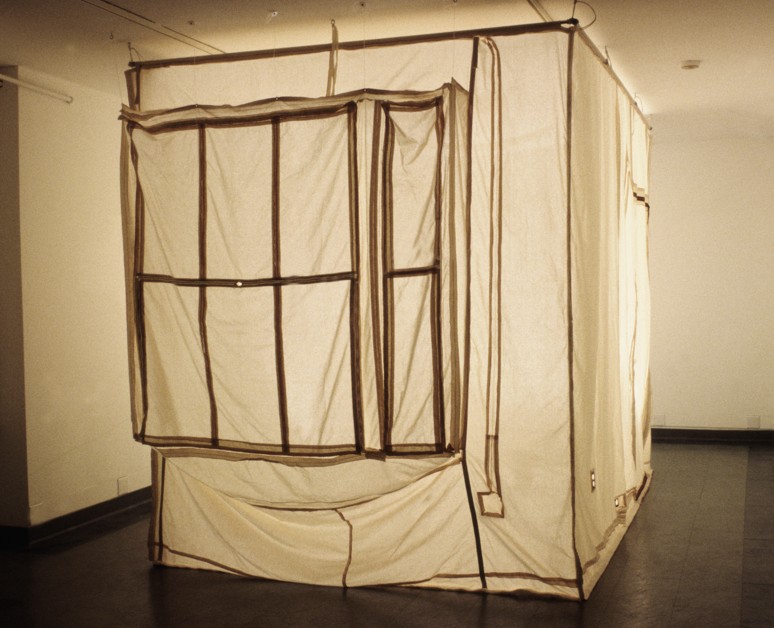 Room 516/516-I/516-II, 1994–1995 Muslin and zippers, 266.7 x 213.4 x 365.8 cm
