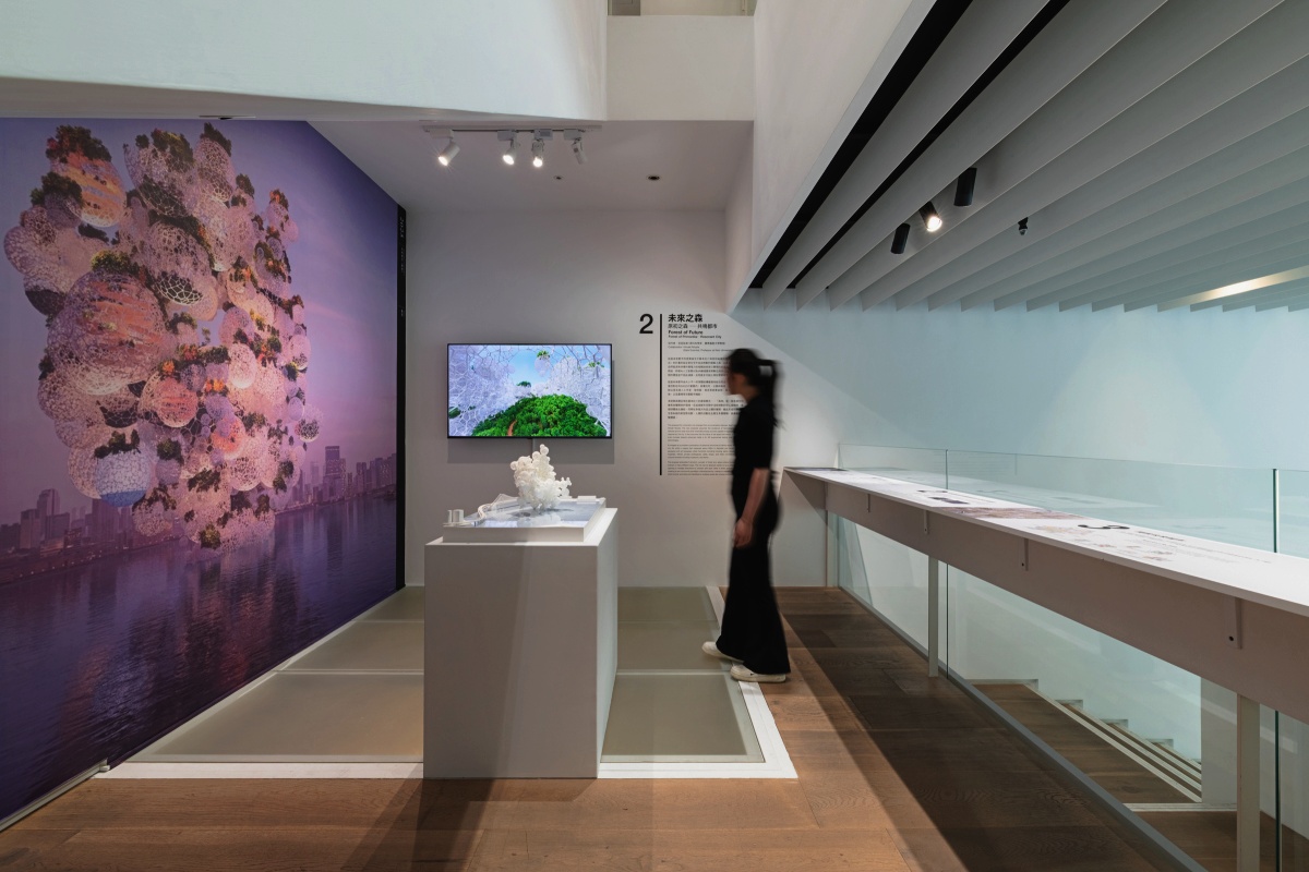 《藤本壯介建築展：原初．未來．森》忠泰美術館大廳。（圖片提供：忠泰美術館）