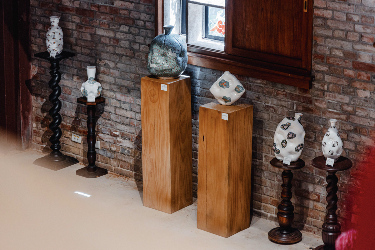 「新古董－任徐乙凡繁花系列陶藝展」大稻埕登場！古典繁花融入當代陶器