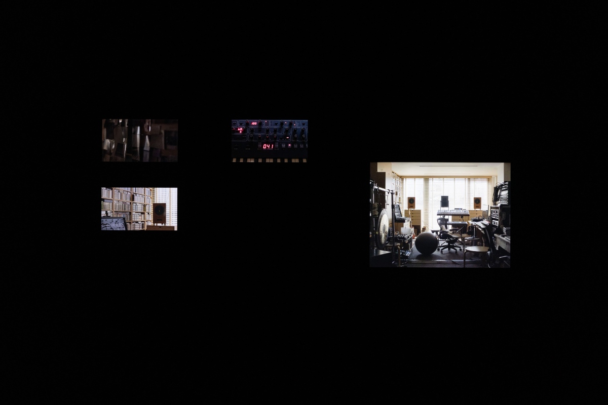 坂本龍一＋Zakkubalan，《async——容積》，2017。「坂本龍一｜觀音．聽時」圖片攝影／提供：臺北市立美術館，2026。© 2026 KAB Inc
