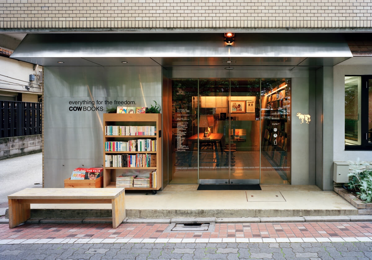 潮流書店COWBOOKS將每天在書店工作時實際使用、耐用且經久耐用的原創商品商品化。（圖片提供：有家文化製作）