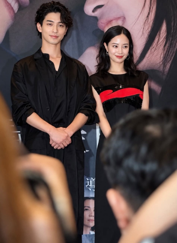 橫濱流星與廣瀨鈴之前共演的《流浪之月》和這次的《宛如星辰的你》原作都出自於凪良汐之手。（攝影：Ian Liu）